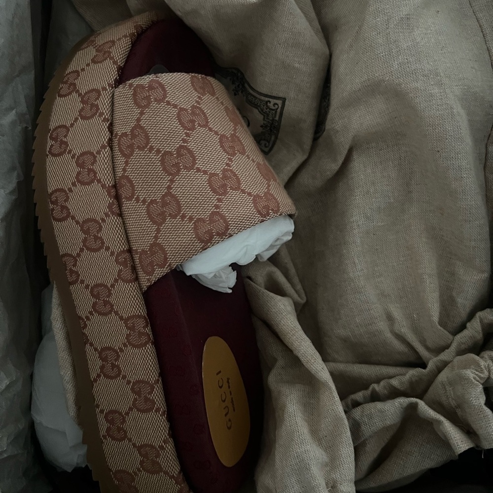 Gucci Platform Sandals Authentic. - image 6